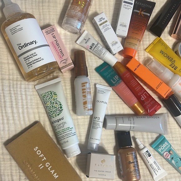 HUGE High End Beauty Bundle - Picture 2 of 9